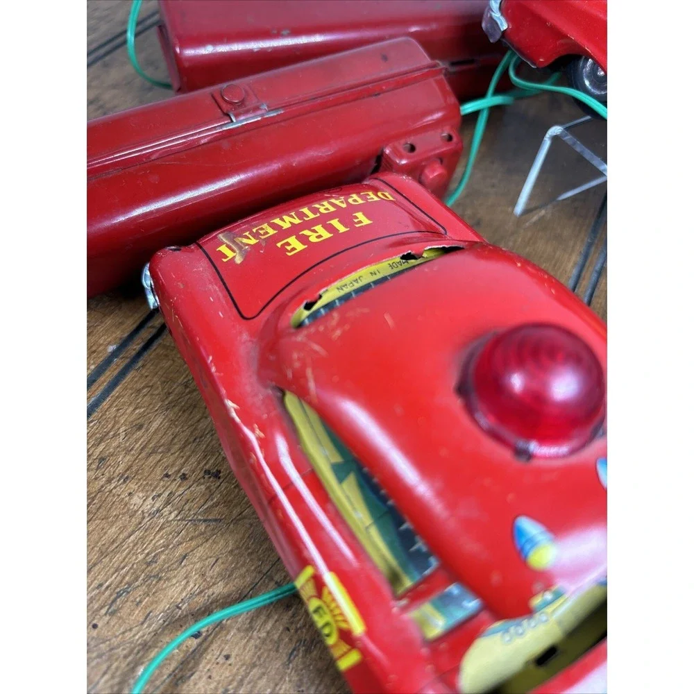 Vintage MARX Battery Operated Fire Chief TIN CAR Lot Of‎ 2 PARTS ONLY Repair